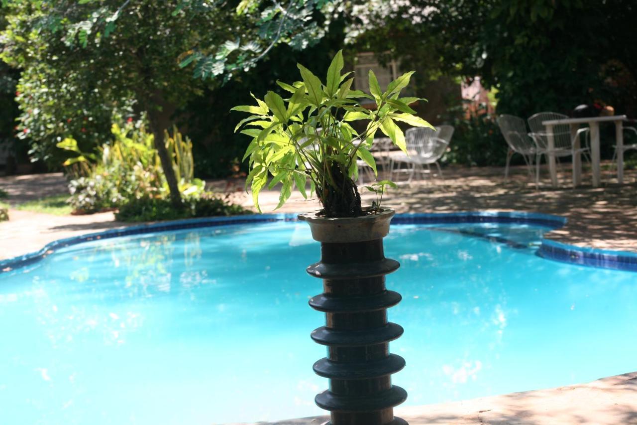 Mawuya Lodge Victoria Falls Exterior foto