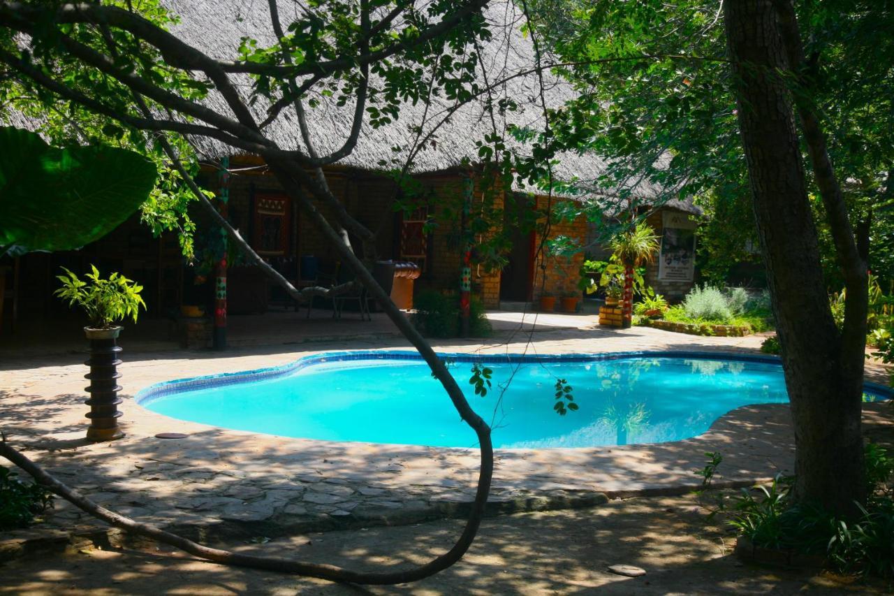 Mawuya Lodge Victoria Falls Exterior foto